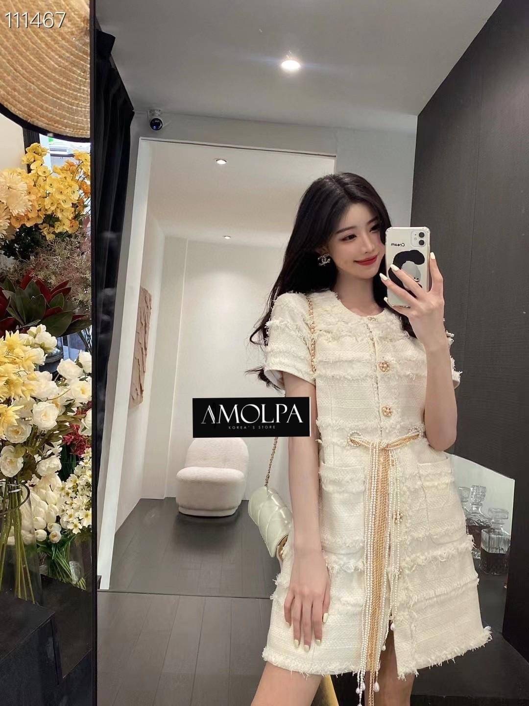 พร้อมส่ง !! DRESS CHANEL TWEED 2022SS ใหม่ล่าสุด งานสวยยตาแตกกค๊า กระดุมมุข ผ้าทวิตงานอย่างดี มาพร้อมสายเข็มขัดมุข กระดุมอย่างดี ใส่เข้ากันบอกเลยว่า สวยสุดๆ ห้ามพลาดเลยน๊า ป้าย Tag CHANEL