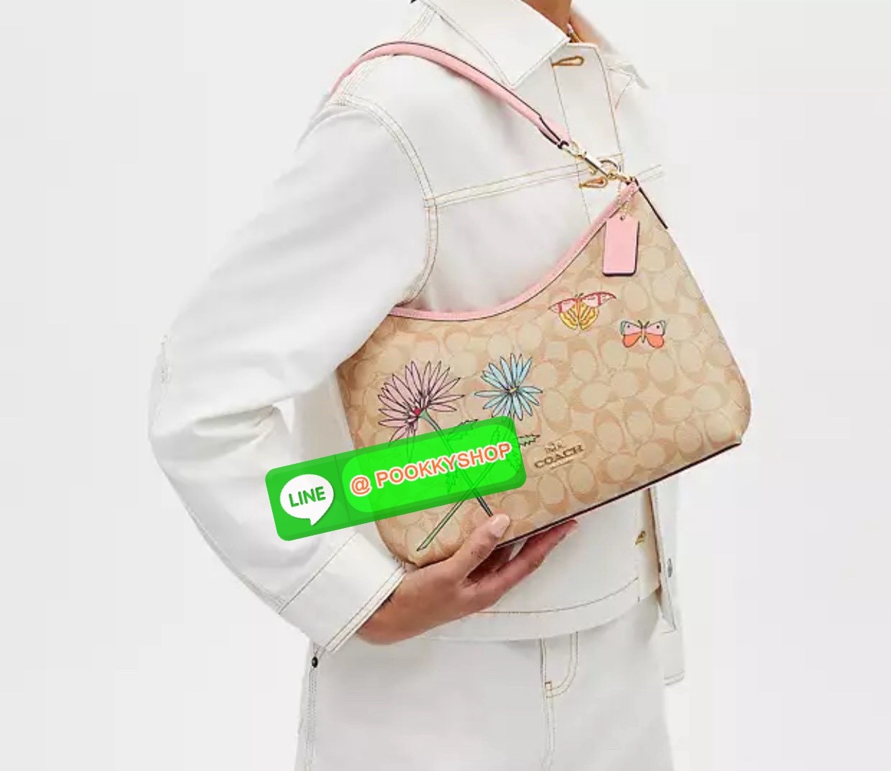 Coach Laurel Shoulder Bag รุ่น CU898✨ กระเป๋าดีไซน์หวานที่ผสานความหรูหราและความทันสมัยอย่างลงตัว เหมาะสำหรับทุกโอกาส ไม่ว่าจะเป็นการทำงานหรือการเดินทาง เพิ่มเสน่ห์ให้กับลุคของคุณด้วยกระเป๋าใบนี้