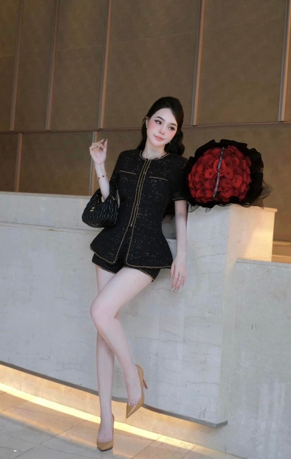 ชุดเซทแฟชั่น ชุดเซต2 ชิ้น เสื้อ+กางเกงขาสั้น รุ่นนี้ผ้าเป็นทวิตทั้งชุดเทคเจอร์