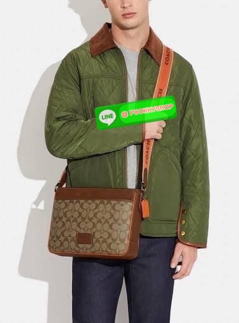 COACH DISTRICT CROSSBODY IN SIGNATURE CANVAS CH078 🔖กระเป๋าสะพายคอสบอดี้ทรงสีเหลี่ยม 🔖วัสดุ : canvas, ตัดขอบหนัง pebble leather 🔖 เปิด-ปิดแบบซิป ด้านในมีช่องซิปและช่องอเนกประสงค์ ปิดด้วยซิปด้านบน ซับในผ้า มีช่องซิปและช่องเก็บของด้า
