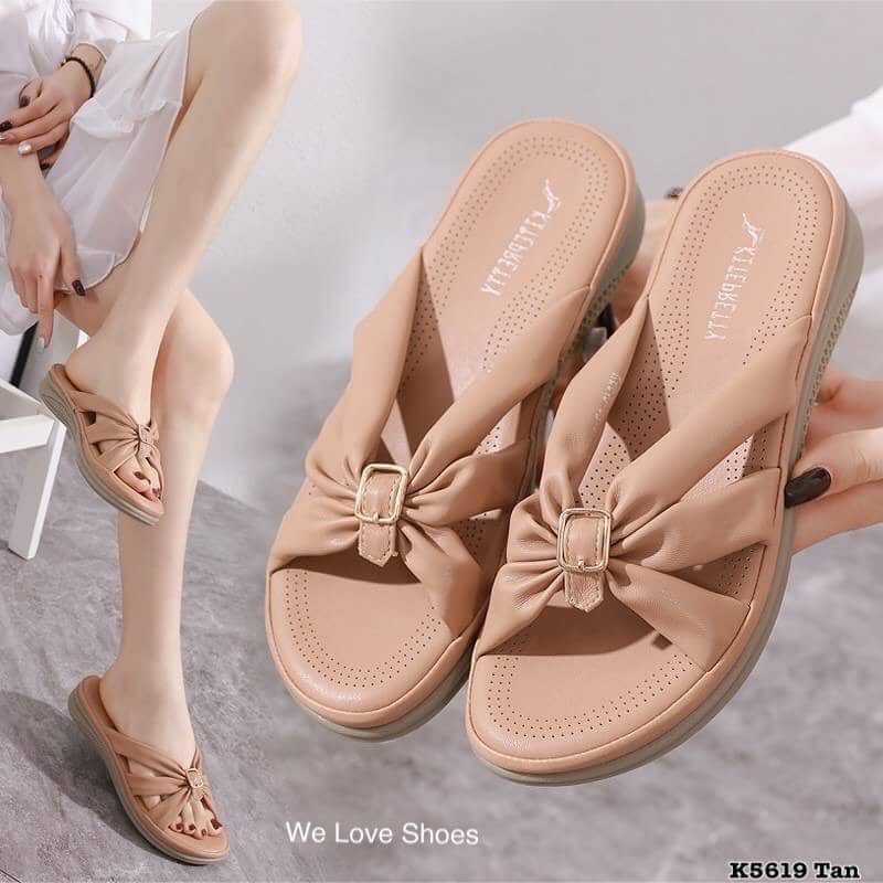 พร้อมส่ง รองเท้าลำลองแตะเพื่อสุขภาพส้นเตี้ย วัสดุเป็นหนังนิ่ม พื้นบุนวมนุ่ม สวมใส่สบาย เก็บปลายเท้า ใส่สวยสุดๆ