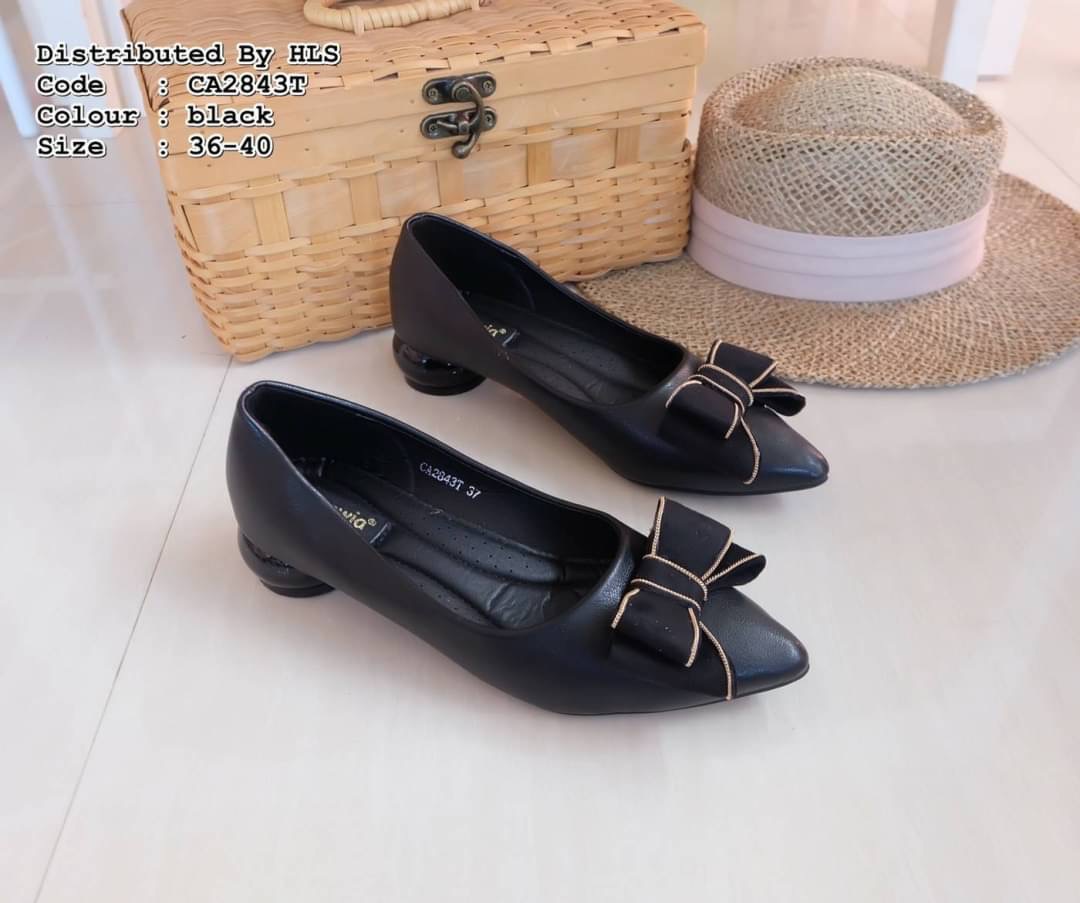 💗💗 แบบใหม่ มาแล้วคะ พร้อมส่งคร่าา🙏🏻🙏🏻 !! รองเท้าคัชชู ทรงหัวแหลม ส้นกลม สูง 1.5" ติดโบว์หวานๆ หนังนิ่มมากๆ ใส่สบายๆชิวๆ