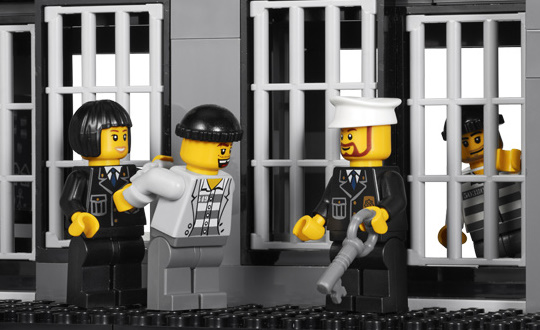 LEGO 7498 : Police Station กล่องยับจากการขนส่ง