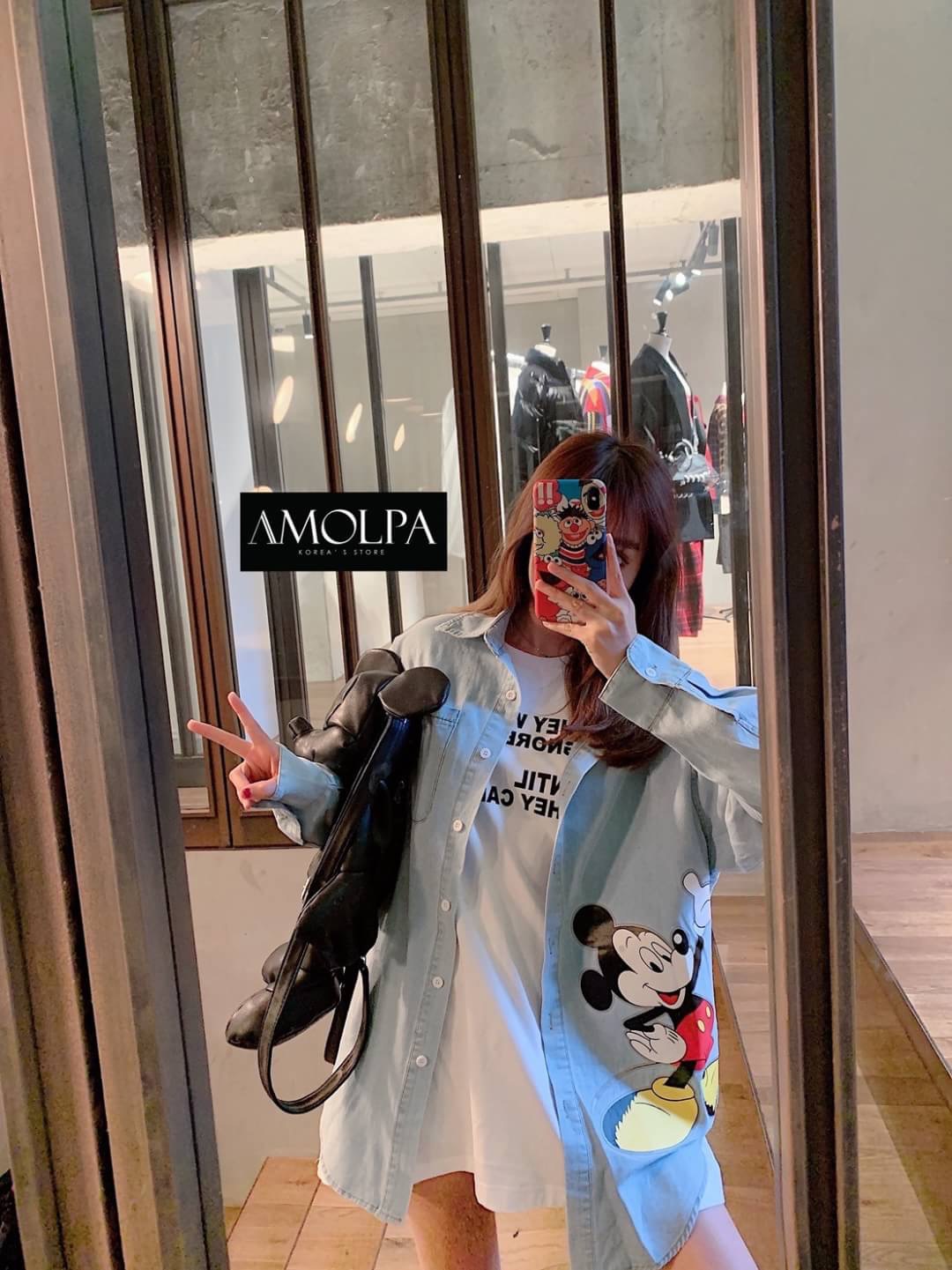 Detail พร้อมส่ง เสื้อยีนส์แท้แขนยาว MICKEY ตามแบบแท้ ใส่สบาย ชนช๊อป ใส่แล้วไม่ร้อนนะคะ จะใส่เดี่ยวๆหรือใส่คลุมเป็นตัวด้านนอกก็ชิคคคคมากกก ไม่มีถือว่าพลาดมากค่ะ