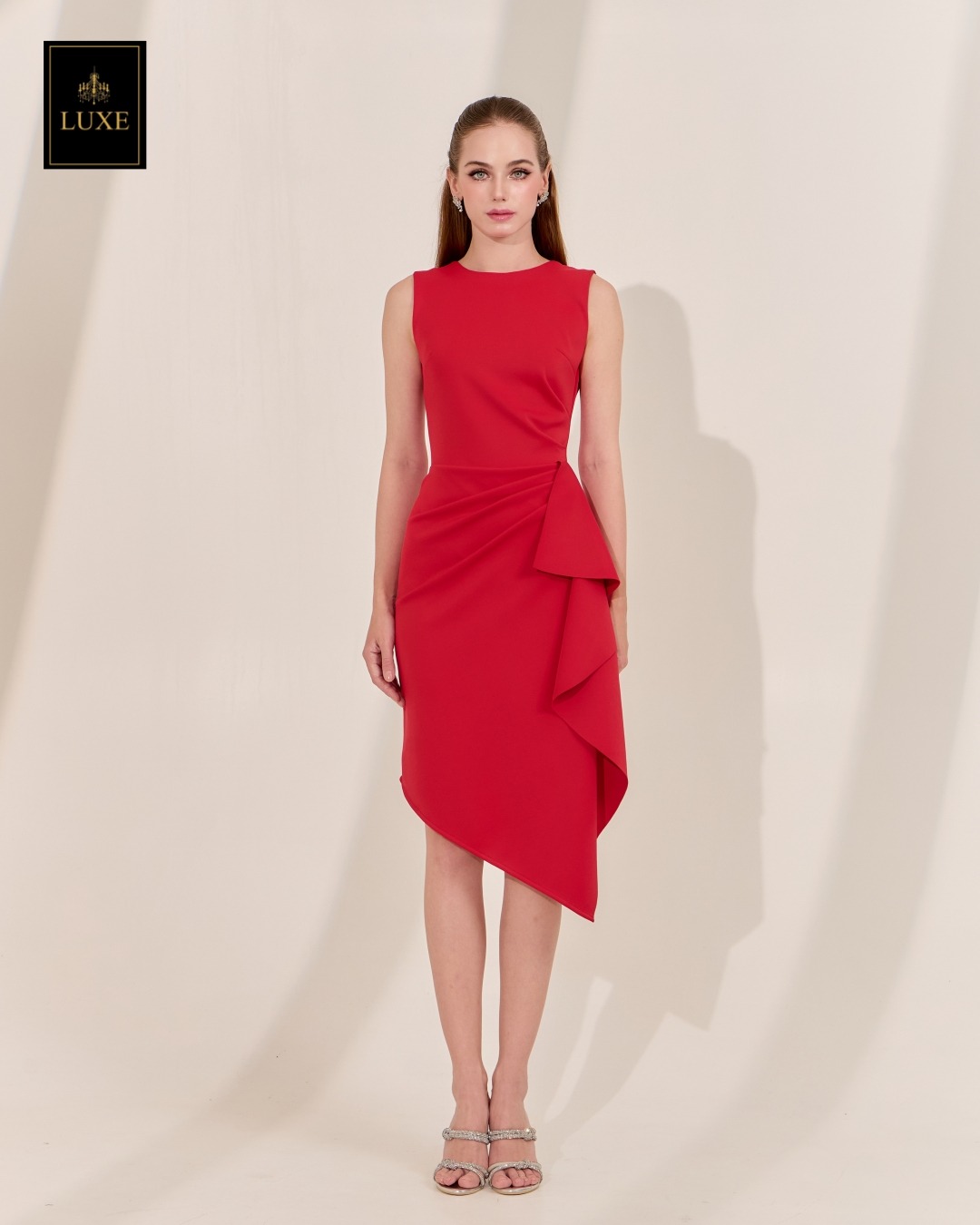 เดรสแฟชั่น เดรสเสื้อคอกลมแขนกุด กระโปรงทรงสอบ แต่งระบายข้าง ปลายเฉลียง