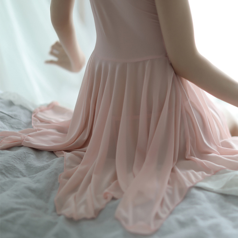 ชุดเซ็กซี่ ซีทรู ชุดสายเดี่ยว สีขาว แต่งลูกไม้ช่วงอก งานเกรดพรีเมี่ยม เนื้อผ้ามีน้ำหนัก ทิ้งตัว สวยมากๆคะ งานลูกไม้หรูสุดๆ + G-string เข้าชุดคะ สำเนา สำเนา