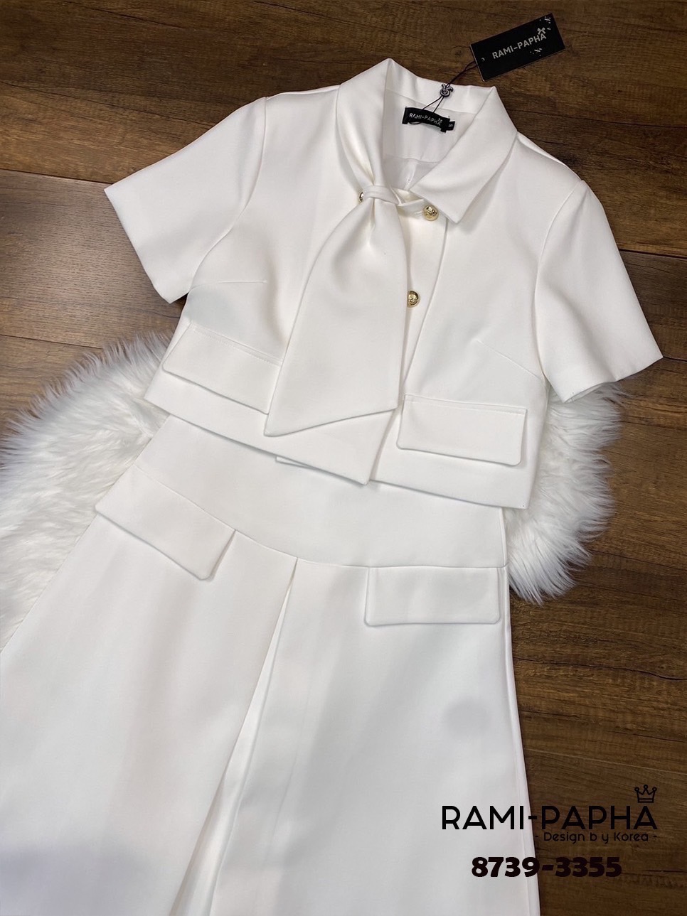 ชุดเซทแฟชั่น เสื้อแขนสั้น ดีเทลสุดเก๋ กระดุมหน้าสีทอง กระโปรงทรงเอ A-Line ดีไซน์สวยเก๋