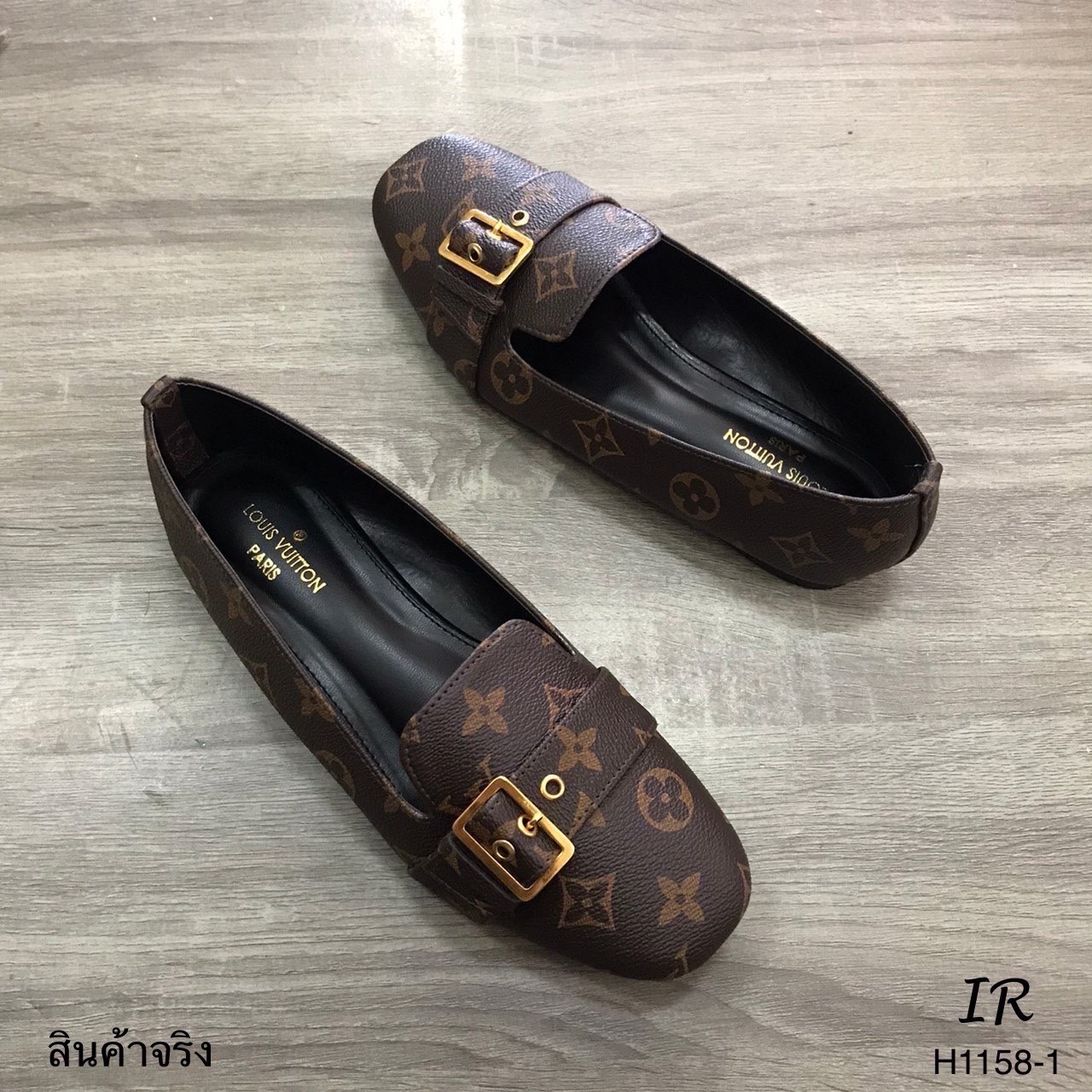 รีพีทแบบขายดี!!! พร้อมส่ง !!! LV คัทชูแต่งอะไหล่ หนังสวยมากกกก พื้นกันลื่น อย่างดี ปั้มแบรนด์งานดี มากค่ะ ถ้าเทียบ คุณภาพ ถือว่าเกินเบอร์เลยค่า