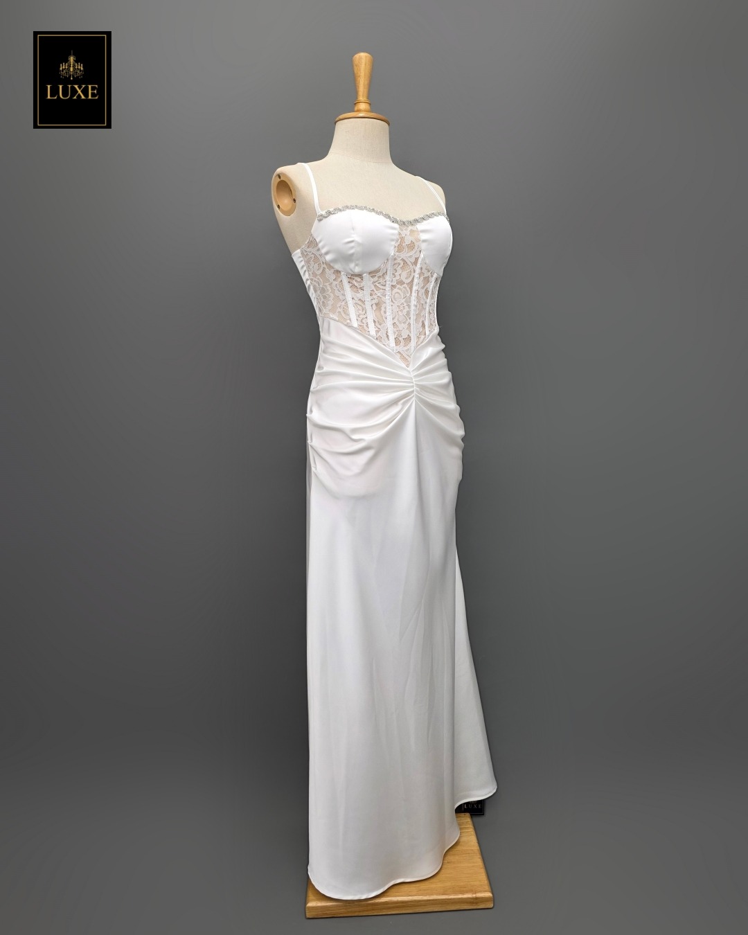 เดรสแฟชั่น แม็กซี่เดรสเสื้อสายเดี่ยว มีโครงสไตล์คอร์เซ็ต กระโปรงจับเดรป