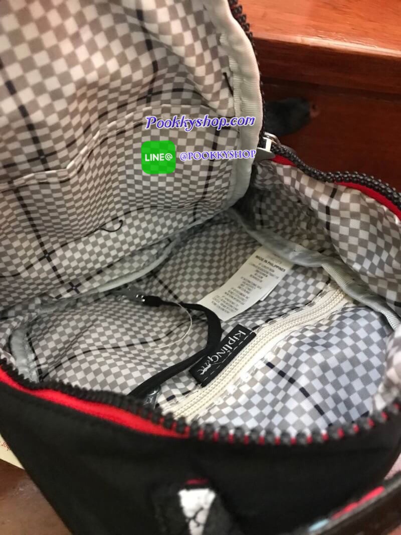 kipling alber solid Convertible mini backpack (HD7349) กระเป๋าเป้ขนาดมินิ สไตล์3in1 ที่สามารถถือ/สะพายข้างหรือเป็นเป้ก็ได้ มีช่องซิปใช้งาน2ช่อง ภายในแบ่งเป็นช่องเล็กใส่ของจุกจิก ด้านหน้าเพิ่มช่องเล็กเปิดปิดด้วยกระดุมแม่เหล็ก มาพร้อมพวงกุญแจลิงขนปุกปุยและส