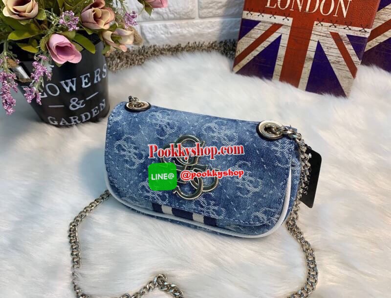 New arrival Recommended !! GUESS VINTAGE MINI CROSSBODY BAG รุ่นแนะนำ ห้ามพลาดค่ะ!! กระเป๋าสะพายครอสบอดี้ร์//สะพายข้าง ขนาดกระทัดรัด ✔️สีดำ//น้ำตาล//ส้มโอโรส วัสดุผ้าแคนวาส ทอลายแบรนด์ทั้งใบ ✔️สีฟ้ายีนส์เดนิมฟอก ทอลายแบรนด์ทั้งใบ ด้านหน้ามีอ