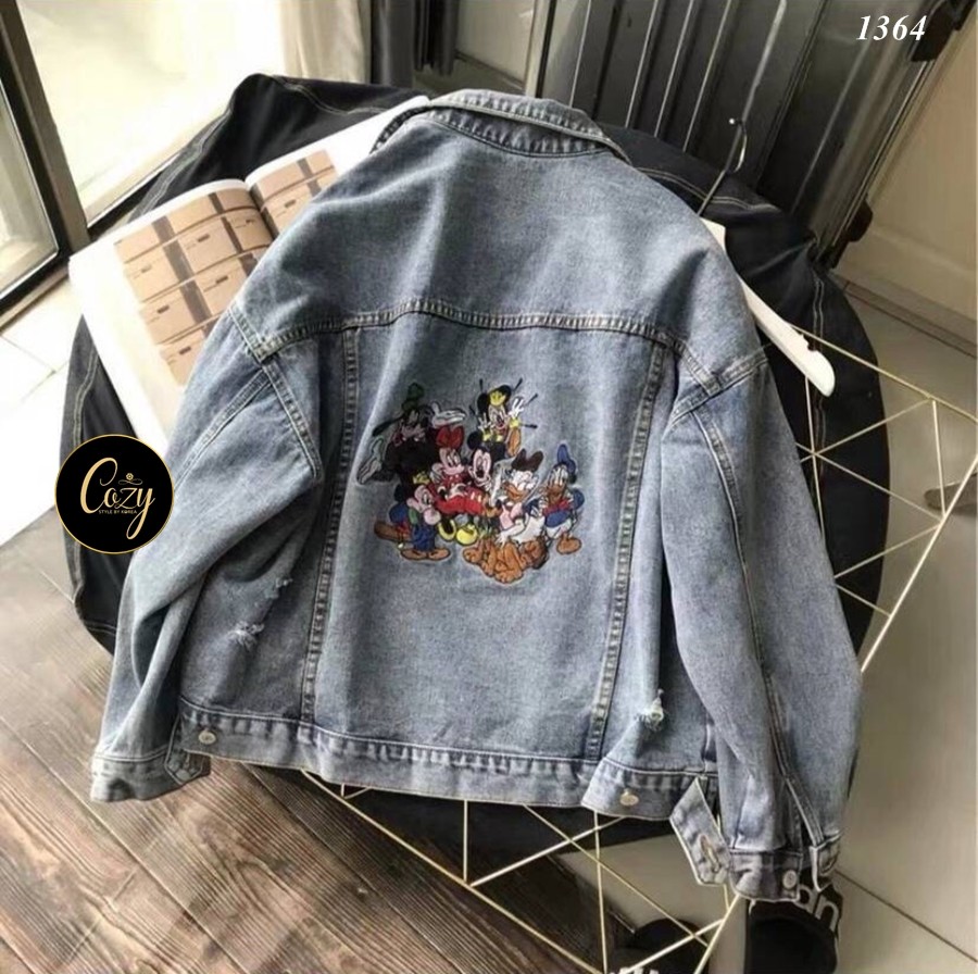 เสื้อแฟชั่น เสื้อยีนส์ฟอกแขนยาว Oversize กระดุมปลายแขน อกผ่าหน่ากระดุมเงิน 5 เม็ด