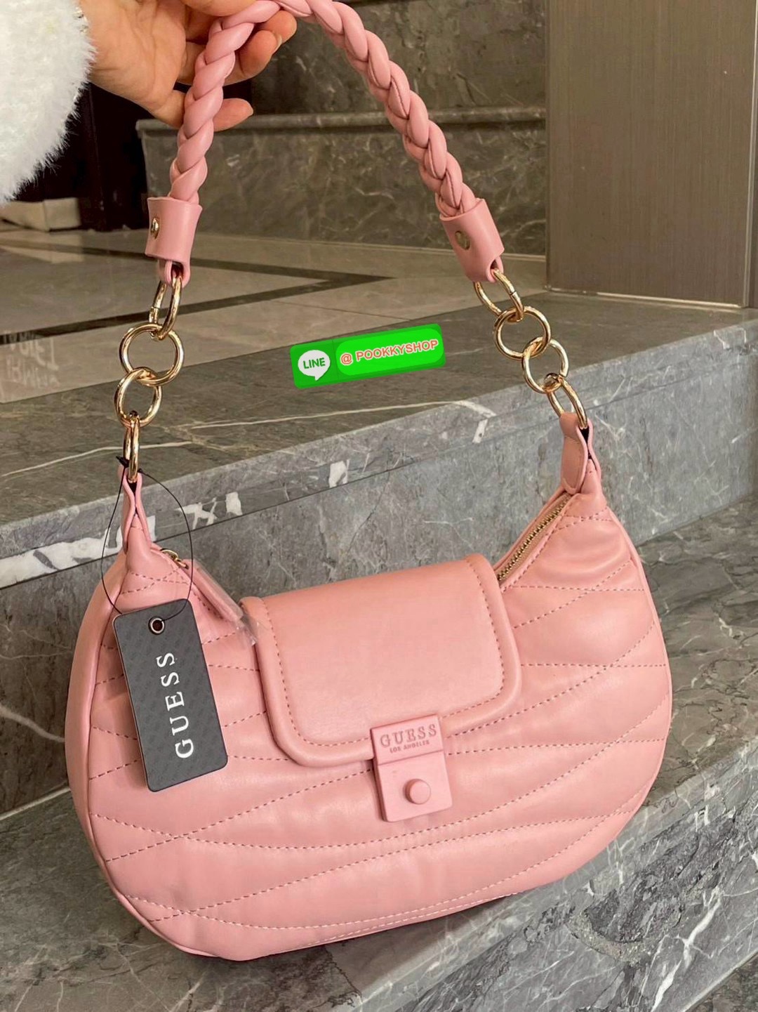 Guess งานเเท้ usa lily Quited shoulder back