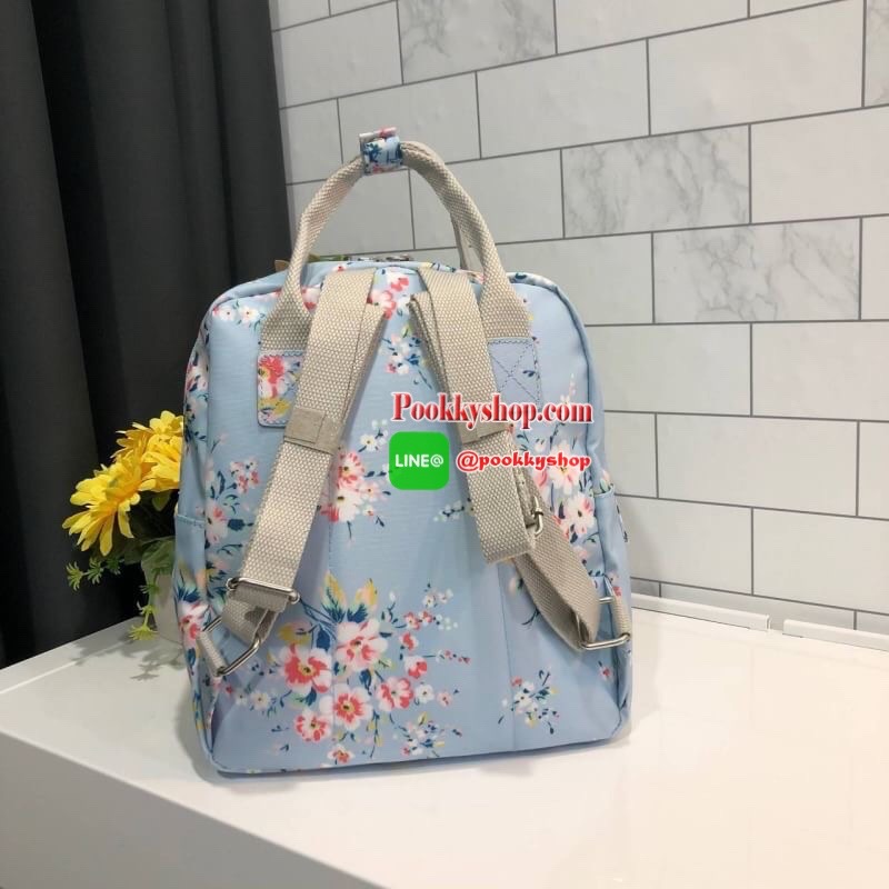 พร้อมส่งความน่ารัก! Cath Kidston Mini Backpack Bag กระเป๋าสะพายเป้รุ่นมินิ แบรนด์ดังจากอังกฤษสไตล์วินเทจสุดฮิต วัสดุ Canvas เคลือบ สามารถเช็ดทำความสะอาดได้ เปิดปิดด้วยซิปสะดวกใช้ ด้านหน้าประดับโลโก้ Cath Kidston พร้อมช่องซิปด้านนอก ใส่กระเป๋าสตางค์ มือถือ