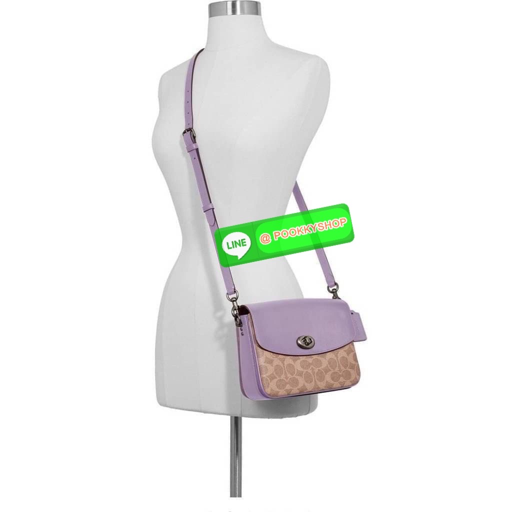 COACH 89089 CASSIE CROSSBODY 19 IN SIGNATURE CANVAS คัมแบ็คแล้วจ้า!! เรียบหรู ดูดี ต้องไอเท็มนี้เลย!! กระเป๋าสะพายข้าง สุดพิเศษ!! มีสายมาให้ถึง 3 แบบ!! สลับใช้แมทช์ตามสไตล์ได้เลย วัสดุหนังแคนวาสสลับหนังแท้ บอกเลยว่าสวยทุกสีนะคอลนี้ เปิด-ปิดด้วยตัวบิดล็อค