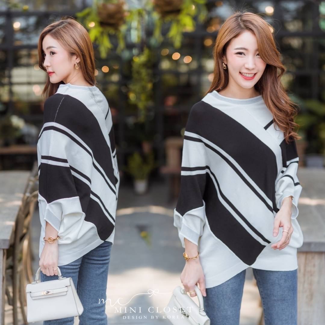 🍃Glister Knitted Tops🍃 ใส่ได้ตลอดมากแม่ กับเสื้อไหมพรมเนื้อผ้าทอสลับสี ความยาวดี ปิดก้นพลางให้ดูผอม แขนสามส่วน ผ้าเค้ามีประกายวิ้งวับ สบายผิวไม่คัน ดีไซน์เก๋ค่าา ดีแบบนี้ไม่พลาดนะจ๊ะ