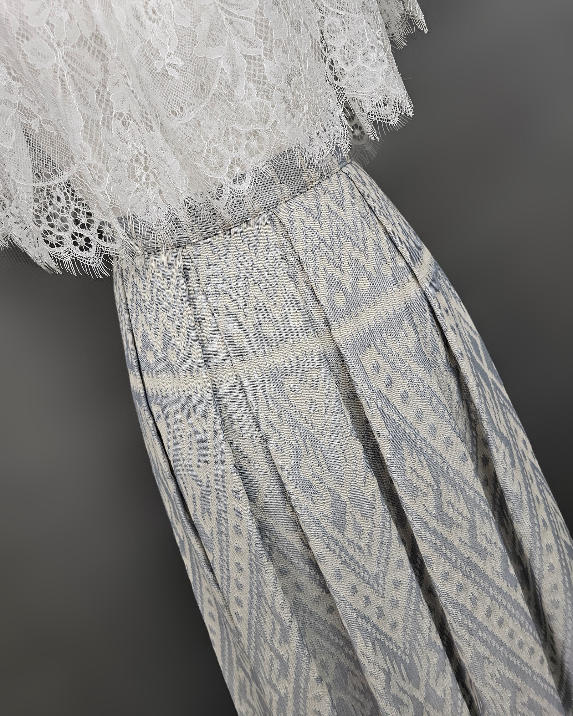 กระโปรงแฟชั่น กระโปรงจีบทวิสต์รอบตัว คัตติ้งเนี้ยบ มีตะขอและซิปซ่อน พร้อมซับในอย่างดี