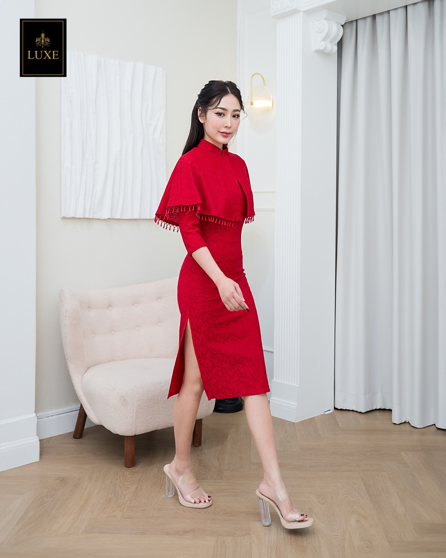 เดรสแฟชั่น เดรสกี่เพ้าเสื้อแขน 3 ส่วน มีเสื้อคลุมที่สามารถถอดได้