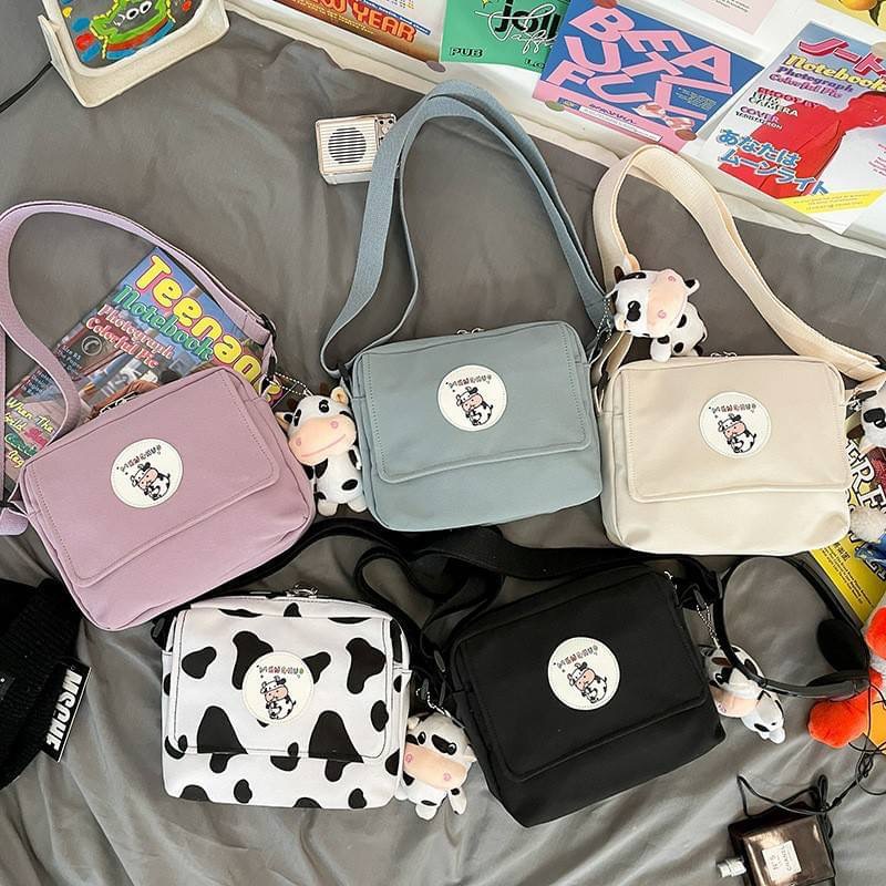 รุ่นใหม่ พร้อมส่ง!!!!!!!! Angus mini bag(BP) แถมอีก! แถมฟรีพวงกุญแจน้องวัวทุกใบ ขนาดกำลังพอดี มีให้เลือก5สีไปเลย