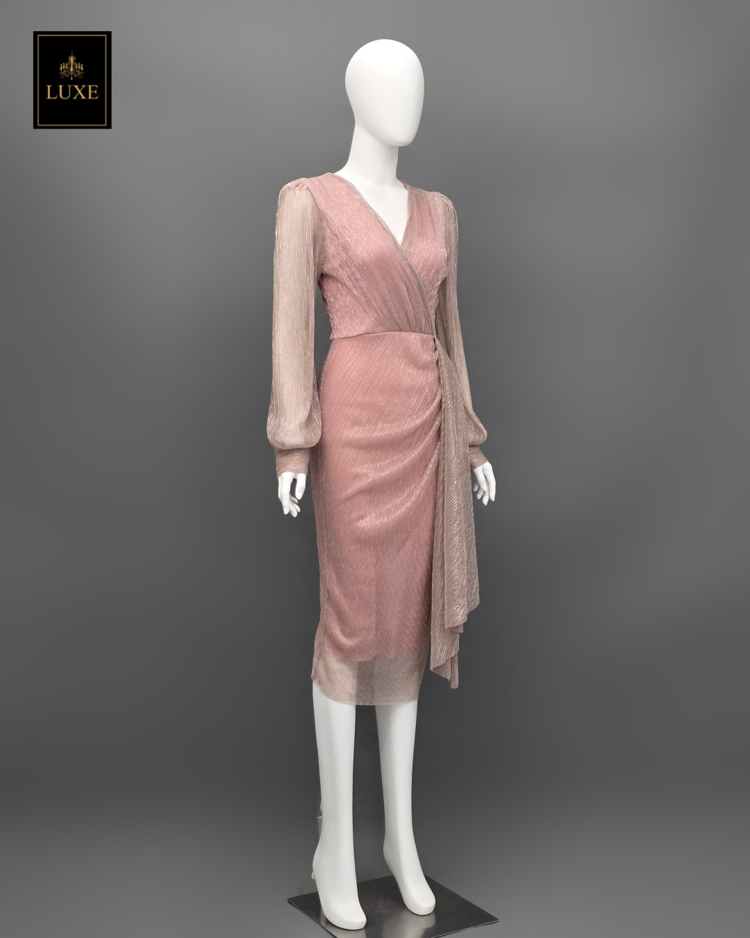 เดรสแฟชั่น เดรสเสื้อคอวีป้ายแขนยาว กระโปรงทรงสอบจับเดรปข้างลำตัว