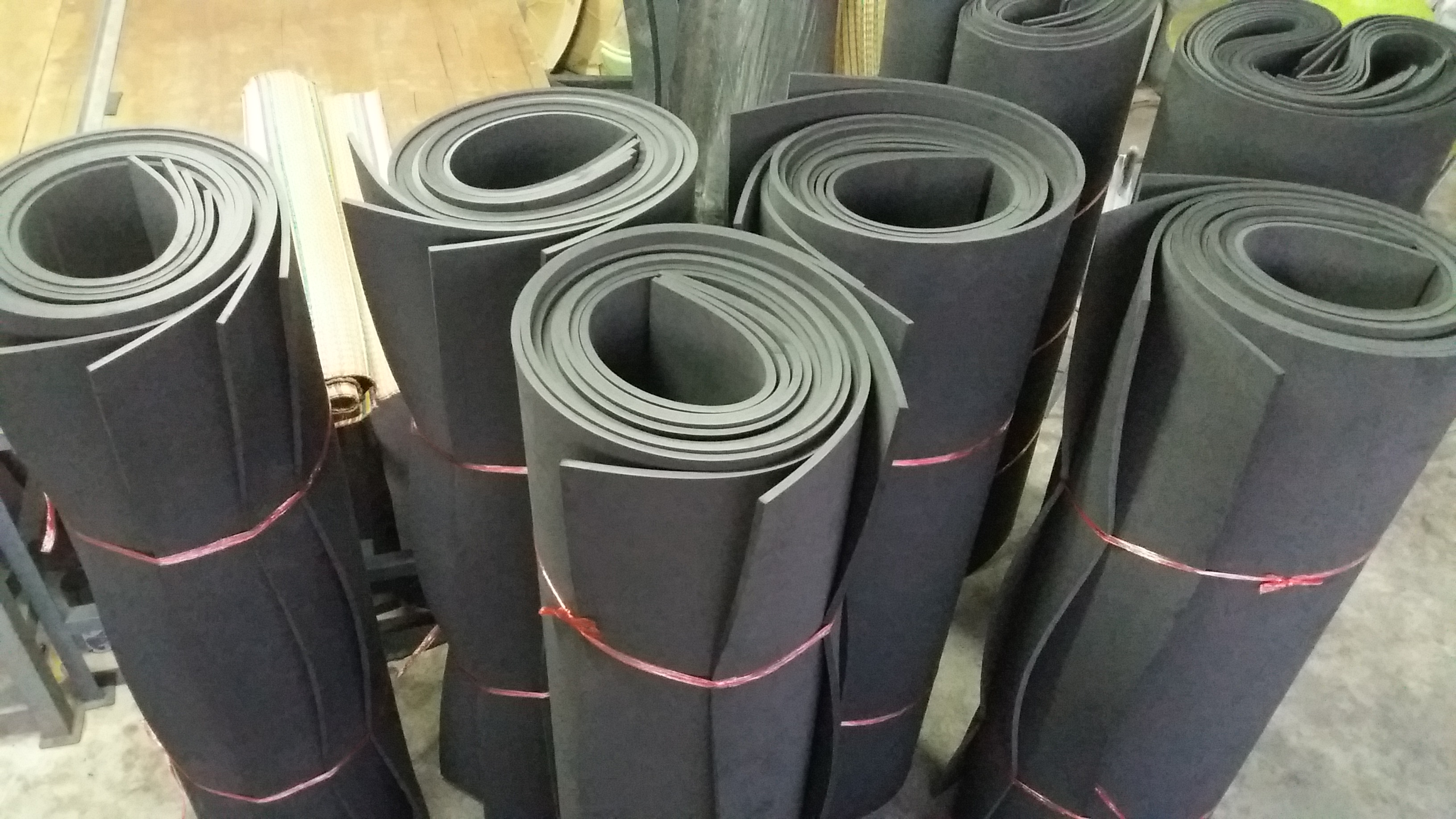 แผ่นยาง EVA สีดำ ขนาด 130 x 240 ซม.หนา 8 มม.