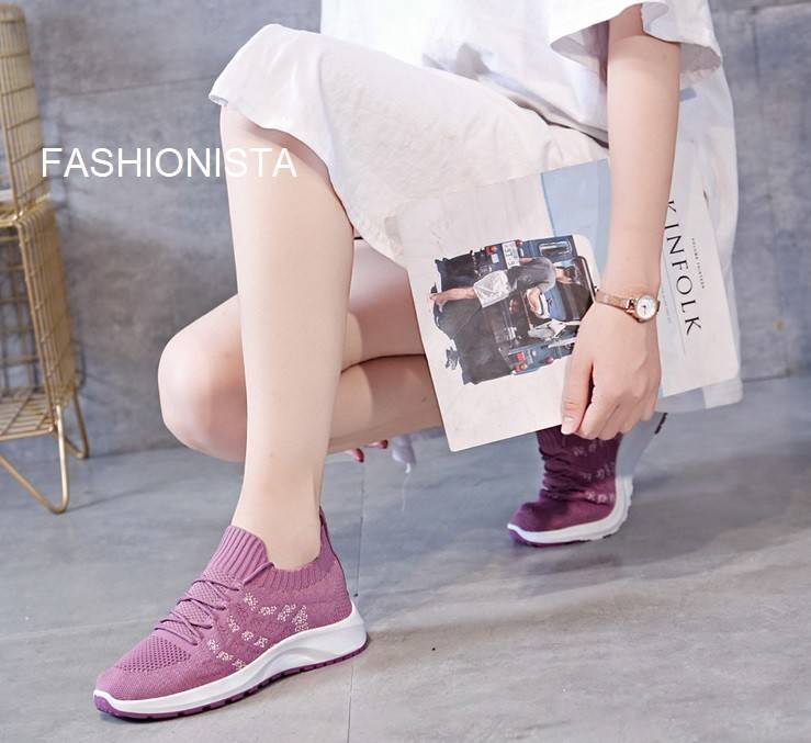 รองเท้าเพื่อสุขภาพ ทรงสวย ใส่สบายพร้อมส่งค่ะ!!! ผ้าใบแฟชั่นดีไซน์สวยล้ำทันสมัย วัสดุผ้าทอคุณภาพดี เนื้อหนานุ่มฟูขึ้นทรง แต่งเชือกหน้าเพิ่มความสปอร์ต ยืดกระชับตามรูปเท้า ใส่สบายยืดหยุ่นดีมากๆๆ พื้นยางสูง 1.5นิ้ว ยึดเกาะดีเดินไม่ลื่น ตัวขอบรองเท้าเพิ่มขอบยา