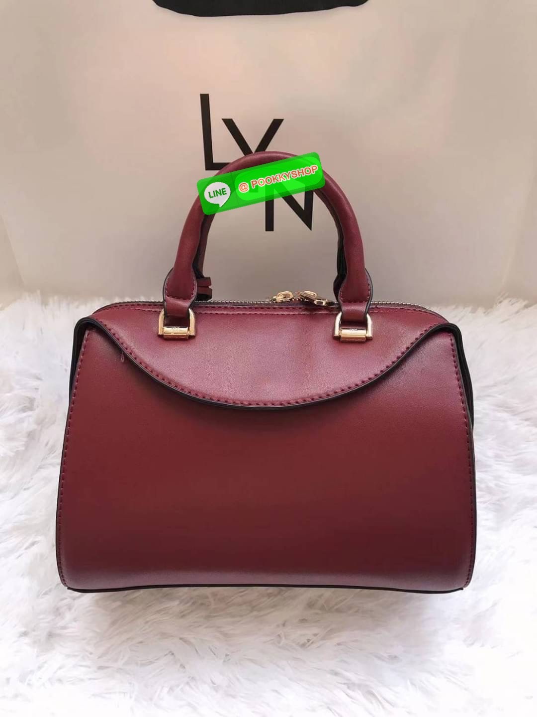 Lyn แท้ Outlet คอลเลคชั่นใหม่ ทรงหมอน สะพายข้าง