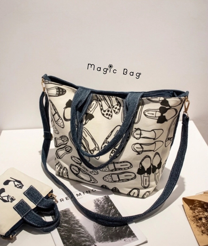 Mis Zapatos long skirt nylon tote bag cawaii products in Japan Bag ... กระเป๋าสะพาย Mis Zapatos กระเป๋ายอดฮิตจาก ญี่ปุ่นยังคงนิยมกันต่อเนื่อง ด้วยดีไซน์และวัสดุอุปกรณ์อย่างดี ผ้า Canvas ลงตัว บอกเลยรุ่นนี้ คุ้มน้าใช้มีกระเป๋าลูก กันน้ำ เกร๋ แมทได้ง่าย เหม