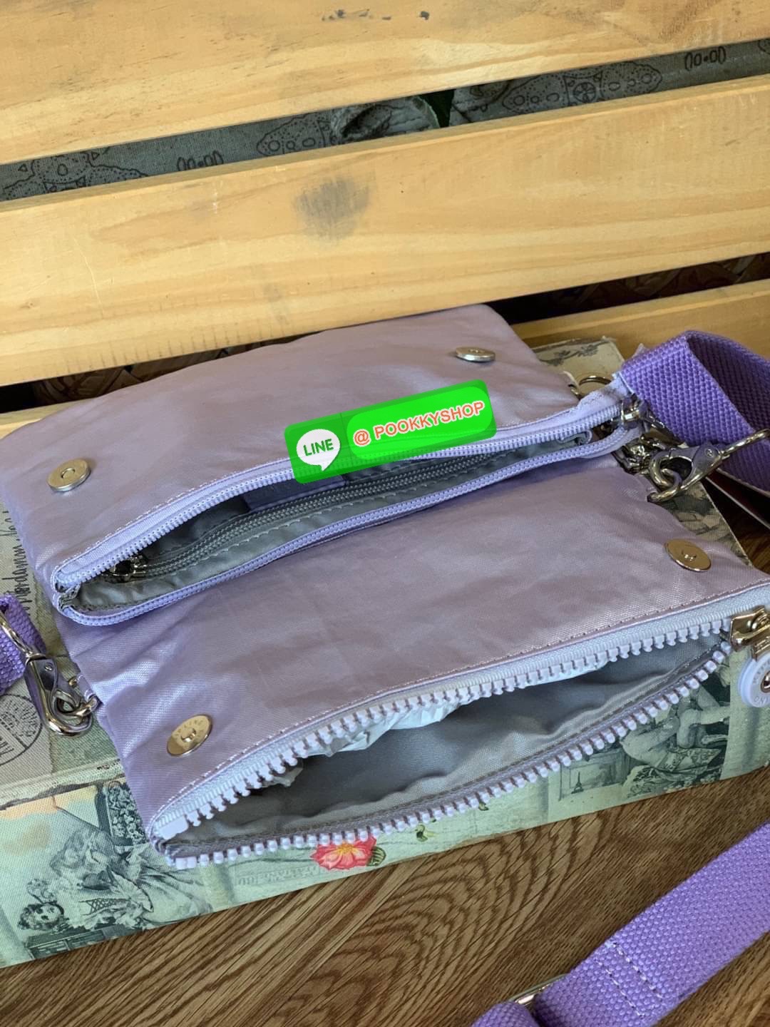 💕 Kipling Multiple Small Crossbody Belt Bag 3 in 1 กระเป๋าที่เป็นได้มากกว่าถือคลัชท์ ขนาดกะทัดรัด มีสะพายแยกนำมาสะพายไหล่หรือคาดอก คาดเอวก็ได้ มีสายสะพายสั้นและยาวอย่างละ1เส้น ถอดสับเปลี่ยนใช้งานได้ และยังสามารถถอดสายออก ใช้เป็นกระเป๋าคลัชได้ ใช้ง