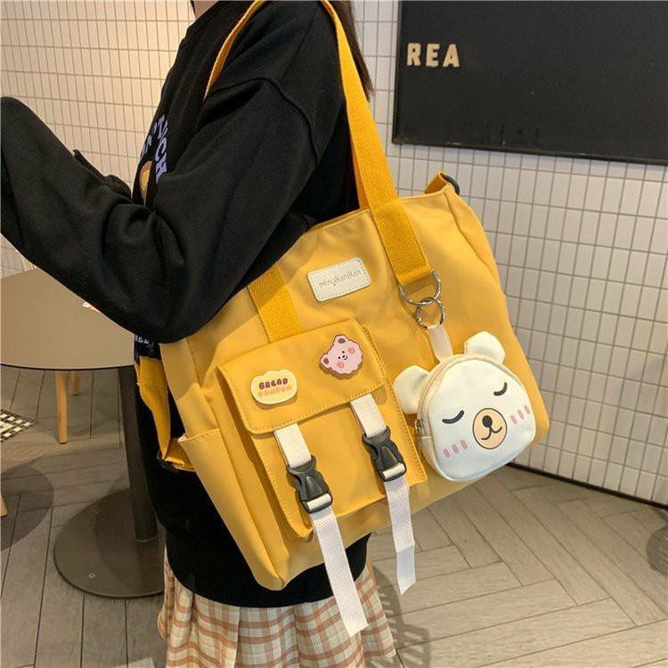 รุ่นใหม่ พร้อมส่ง!!!!!!! Miki Bear cross bag (BP) คุ้มมาก ช่องเยอะมากถึงมากที่สุด แถมฟรี! พวงกุญแจหมีเป็นซิป ใส่บัตรใส่เหรียญได้ ถอดออกแยกใช้งานได้ เนื้อผ้ากันน้ำด้วยนะ