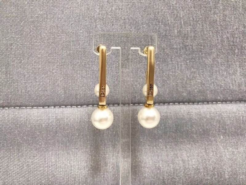 Super Hi-End Quality !!!! ((งาน 1:1 เหมือนในช็อปมากที่สุดในท้องตลาด)) Christian Dior Earring ต่างหูดิอองาน 1:1 เหมือนของแท้เป๊ะๆค่ะ รับรองงานสวยมากกกกก ดูหรู ดูผู้ดีสุดๆ งานดี เพชรคุณภาพดีมากๆมากๆคะรับประกันความพอใจเลยค่ะ ตัวเรือนสีทอง งาน laser stamp เหม