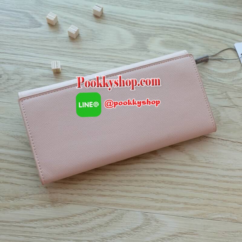 Charles & Keith Push-Lock Long Wallet พร้อมส่งทั้ง 8 สี!! กระเป๋าสตางค์ใบยาว สามารถใช้งานได้ทั้งด้านหน้าและด้านหลัง ด้านหน้าเปิด - ปิดด้วยตัวกดล็อคทั้ง 2 ฝั่งพร้อมกัน ภายในมีช่องซิปและช่องใส่ธนบัตร ด้านหลังเปิด - ปิดด้วยกระดุม ภายในมีช่องใส่บัตรหลายช่องแล