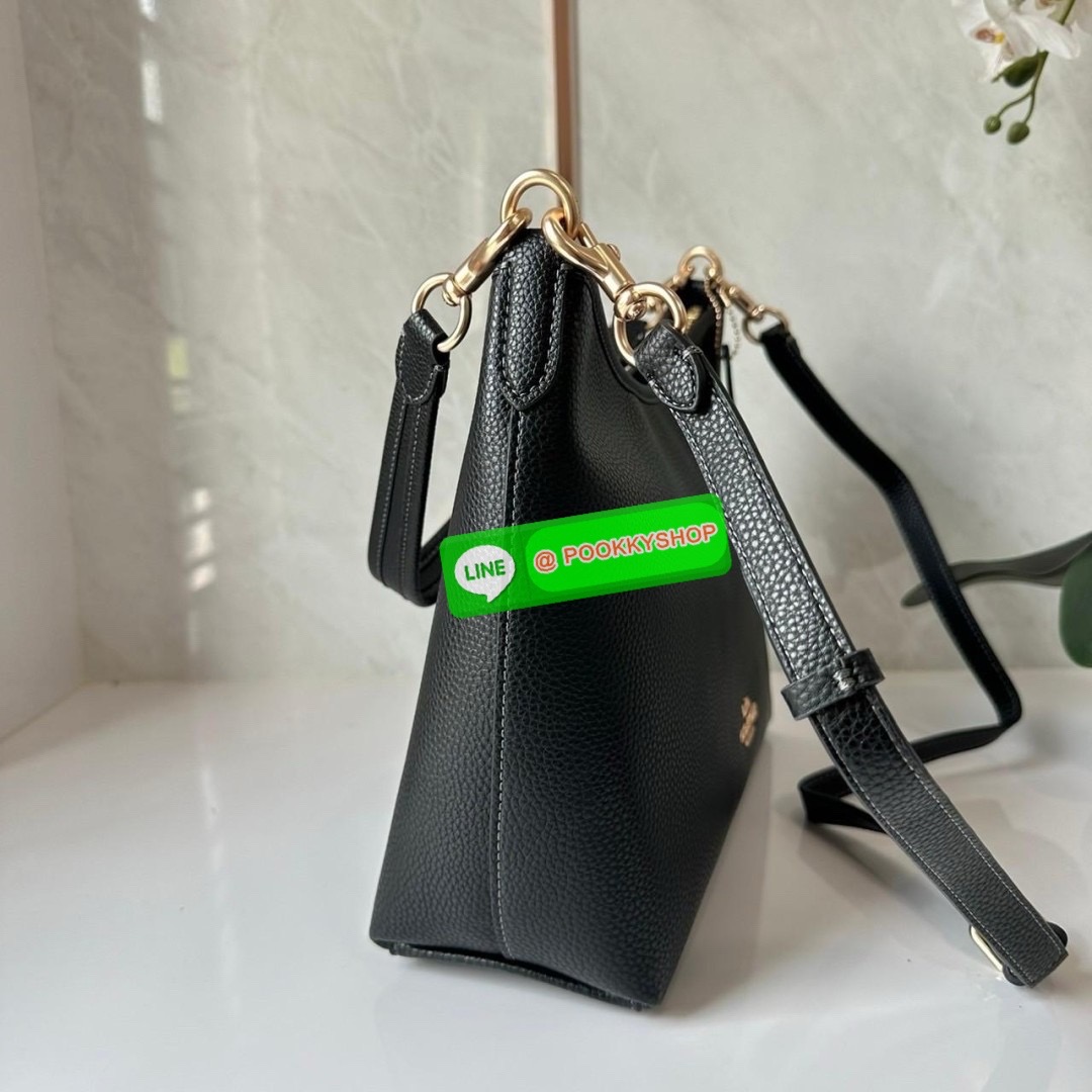 Coach Laurel Shoulder Bag Black CR148 🔖กระเป๋าสะพายข้าง/ไหล่ ทรง hobo สวยทันสมัยไม่มีเอาท์ 🔖วัสดุ : pebble leather 🔖เปิด - ปิด แบบซิปบน ภายในช่องโล่งกว้าง มีช่องรับแยกสองช่องมีซิปหนึ่งช่อง จุของได้เยอะ