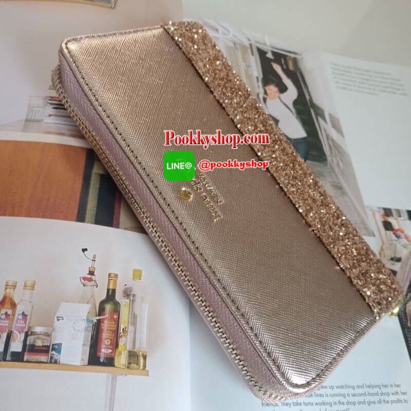 อัพเดตสินค้ามาใหม่!!! พร้อมส่งครบสี ถือแล้วหรูมาก รับทรัพย์เต็มกระเป๋า กระเป๋าสตางค์ใบยาวซิปรอปยี่ห้อ KATE SPADE SAFFIANO&GLITTER BAG กระเป๋าเงินหนังลาย SAFFIANO ตัดกับกลิตเตอร์ลายด้านล่าง อะไหล่สีทอง น้ำหนักเบา ด้านในมีช่องซิปใส่เหรียญ ใส่บัตร ใส่ธนบัตรไ