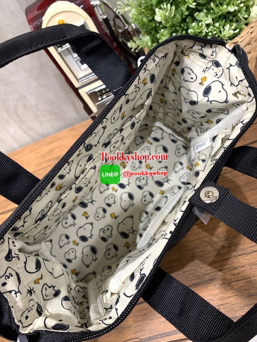 Anello X Peanuts 2 ways Boston regular size(Os-S044) ได้ Collaboration หรือเป็นการร่วมงานกับตัวการ์ตูนสุดคลาสสิคอย่าง Peanuts มานำเสนอโดยเอาคาแลคเตอร์ ในการใช้ชีวิตประจำวัน ที่เหมาะสม มาวางบนตัวกระเป๋า กระเป๋า anello (อเนลโล่) กระเป๋าเป้แบรนด์ของญี่ปุ่น ท