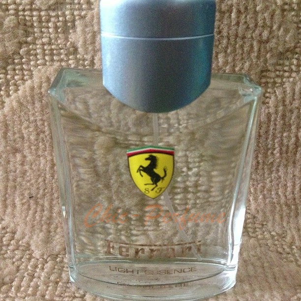 น้ำหอม Ferrari Light Essence