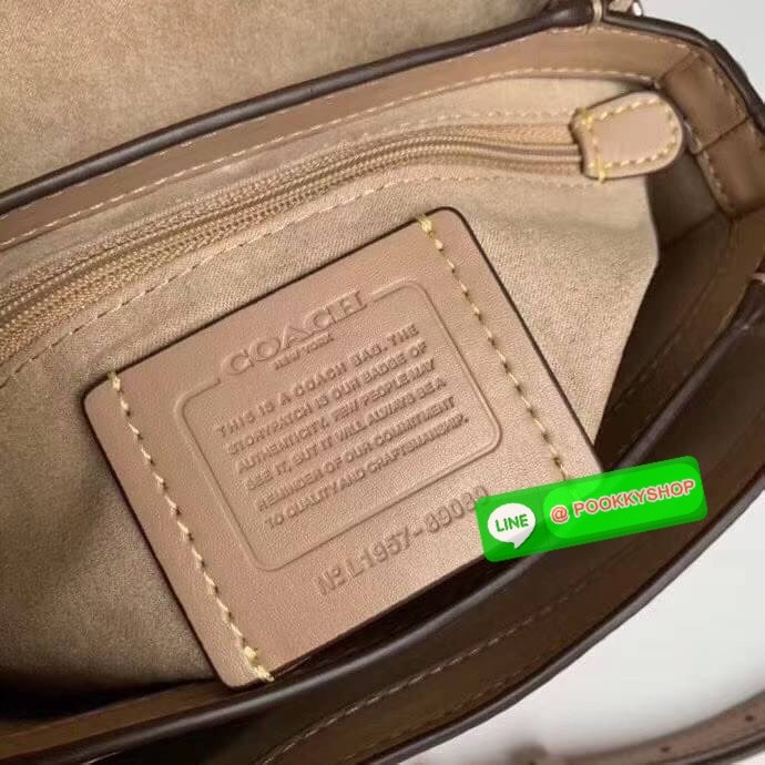 COACH 89089 CASSIE CROSSBODY 19 IN SIGNATURE CANVAS คัมแบ็คแล้วจ้า!! เรียบหรู ดูดี ต้องไอเท็มนี้เลย!! กระเป๋าสะพายข้าง สุดพิเศษ!! มีสายมาให้ถึง 3 แบบ!! สลับใช้แมทช์ตามสไตล์ได้เลย วัสดุหนังแคนวาสสลับหนังแท้ บอกเลยว่าสวยทุกสีนะคอลนี้ เปิด-ปิดด้วยตัวบิดล็อค