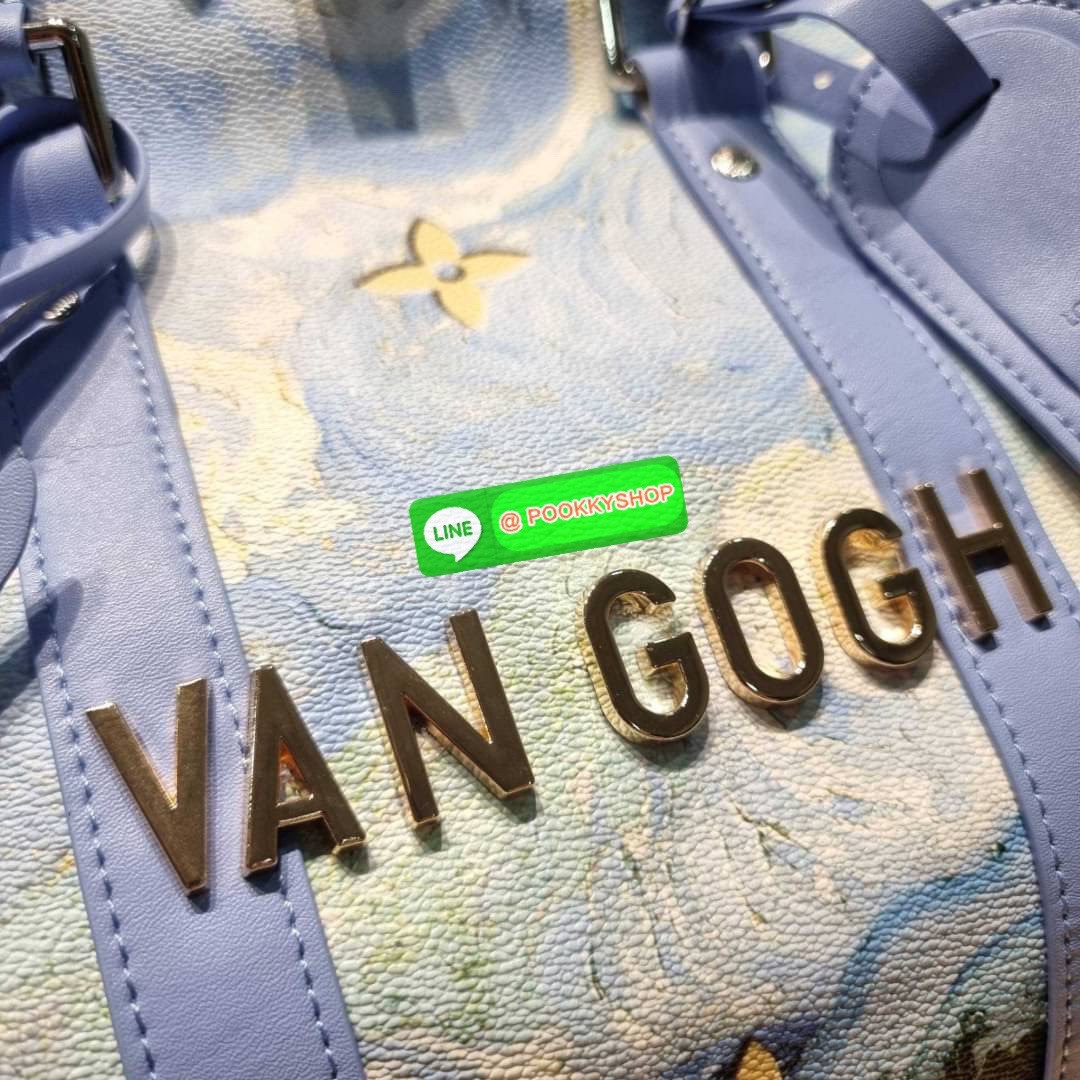 LV×Jeff koons van gogh keepall travel bag 🔆 Details ใหม่ล่าสุด กระเป๋าเดินทางสุดคลาสสิค ไซส์ใหญ่จุใจ ไอเท็มที่จะทำให้การเดินทางไม่ธรรมดาอีกต่อไป ด้วยดีเทลความเป็นเอกลักษณ์ ลงลวดลายภาพวาดโดดเด่นไม่ซ้ำใคร เปิด-ปิดด้วยซิปแน่นหนา มีกุญแจล็อคได้ มีสายส