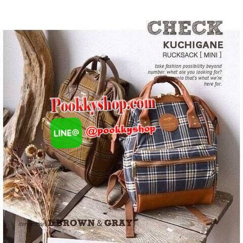 Anello Checked Hinge Clasp Mini Backpack เปิดตัวคอลเลคชั่นใหม่ปลายปีสุดน่ารัก วัสดุผ้าแคนวาสลายสก็อต และขอบบนล่างและด้านหลัง วัสดุpu โลโก้แบรนด์ด้านหน้าตัดหนังทรงกลม จุดเด่นในการใช้งานยังคงเหมือนเดิม ต่างที่ขนาดจะเล็กกว่ารุ่นออริจินัลไซส์มินินิดเดียว ผู้ใ