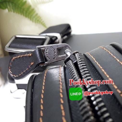 NEW IN !! COACH GRAHAM CROSSBODY IN SIGNATURE LEATHER (COACH F50713) **รุ่นตามหากันเยอะมากๆ** กระเป๋าสะพายข้าง ใช้ได้ทั้งผู้ชายและผู้หญิง โดดเด่นด้วยลาย Signature แบบลาย C นูน สายสะพายถอดได้ สามารถถือเป็นครัชได้ สามารถปรับสายสั้นเป็น คาดอกได้ ขนาดกำลังดี