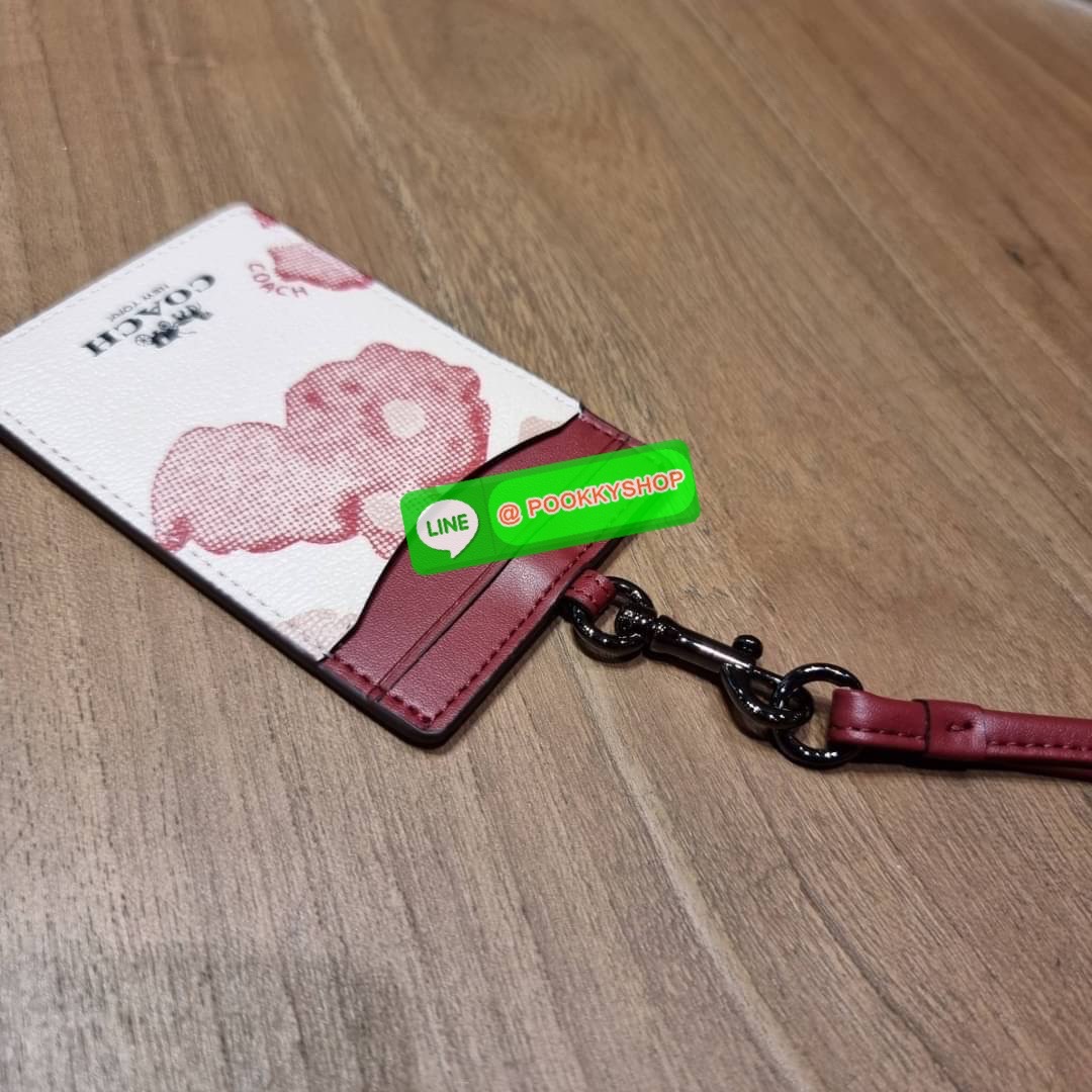 กระเป๋าใส่บัตรคล้องคอ Coach card holder ราคาพิเศษสุดๆ!!! ของหายาก!! ง่ายๆแบบไม่ธรรมดา!! คลาสสิคแต่มีดีเทลโดดเด่น!! กระเป๋าถนอมบัตร พร้อมสายคล้องคอ ดีไซน์ลวดลายสวย ดูดีทุกแบบ ใช้งานง่าย พกพาสะดวก จะใส่บัตรพนักงาน บัตรเครดิต บัตรปชช. ใบขับขี่ และบัตรอื่นๆที