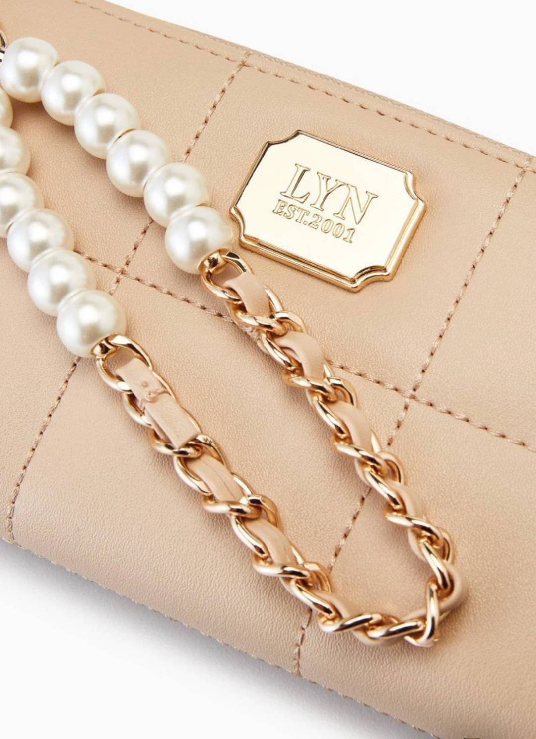 กระเป๋าสตางค์ใบยาว Lyn คอลเลคชั่นใหม่