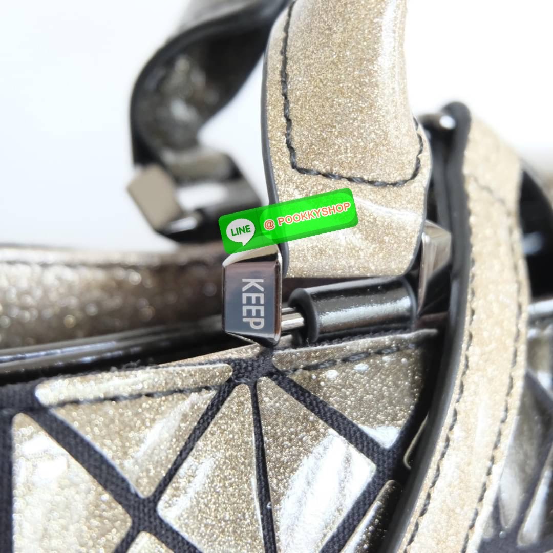 สินค้าเข้าใหม่ 𝗞𝗘𝗘𝗣 𝐀𝐋𝐈𝐙 𝗖𝗢𝗟.𝟮 ลายใหม่ ( DIAMOND PATTERN ) ทรงสวย ขายดี ขนาดกำลังดี และที่สำคัญ !! น้ำหนักเบา ไม่รอช้าทางแบรนด์เลยทำ สีใหม่มาเพิ่มลูกเล่นให้กับ