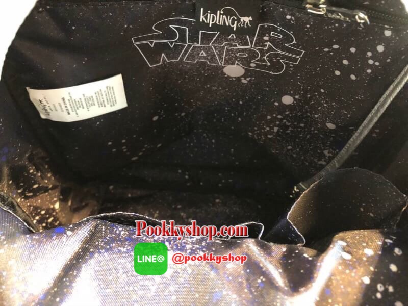 Kipling Disney's Backpack collection สุดน่ารักจากแบรนด์ kipling ขนาดกำลังน่ารักพอเหมาะสำหรับใส่ของระหว่างวัน และช่องจัดเก็บอีกหลากหลายรูปแบบ ดีไซน์สวยนับเป็นอีกหนึ่งกระเป๋าเป้ที่พร้อมให้คุณได้สะพายออกไปข้างนอกได้ทุกวันอย่างมั่นใจ เพราะแมทช์เข้ากับทุก