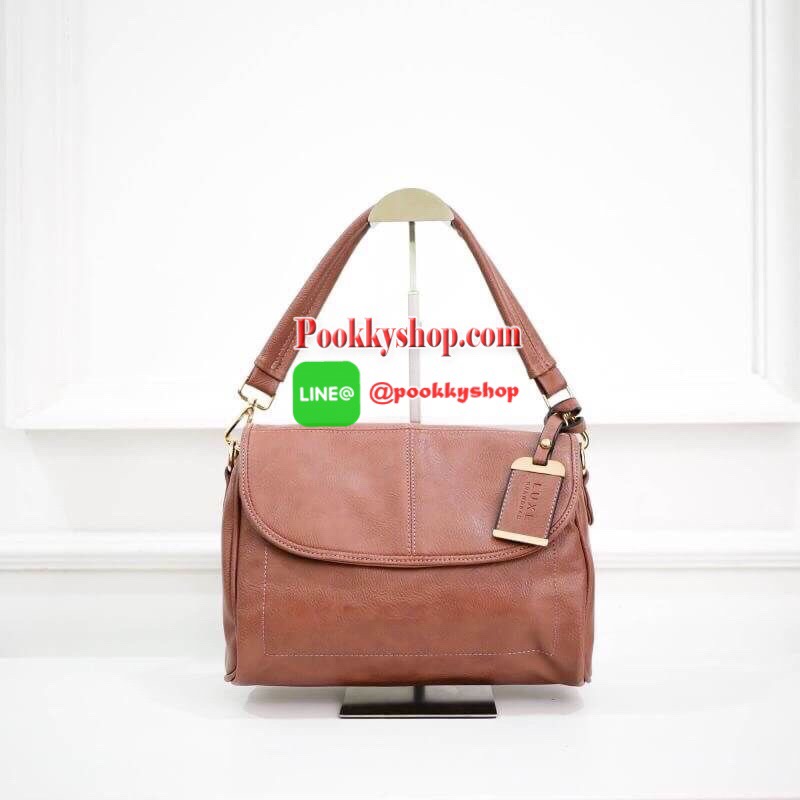 New arrival Lady city bag กระเป๋ายอดขายถล่มทลายในประเทศสิงคโปร์ จาก Luxe วันนี้มีมาให้ช้อปกันแล้วค่ะ กระเป๋าจัดระเบียบอย่างแท้จริง ด้วยช่องที่มากถึง 9 ช่อง เห็นใบแค่นี้ แต่คุณจะปลื้มรุ่นนี้อย่างไม่น่าเชื่อ มาดูกันค่ะ ว่ารุ่น Regular 2 way city bag จะช่วยใ