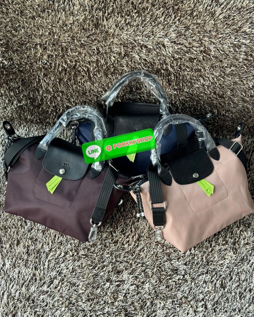 Longchamp LE PLIAGE ENERGY S HANDBAG LE PLIAGE รีไซเคิล ECONYLสไตล์สปอร์ต ทันสมัย และใช้งานได้จริง น้ําหนักเบา กระเป๋าใบนี้เป็นเครื่องประดับที่มีเสน่ห์ในอุดมคติที่จะติดตามคุณในทุกกิจกรรมยามเย็นของคุณ มาพร้อมกับสายสะพายไหล่ปรับได้ สามารถพกพาได้ ทั้งแบบถือแ