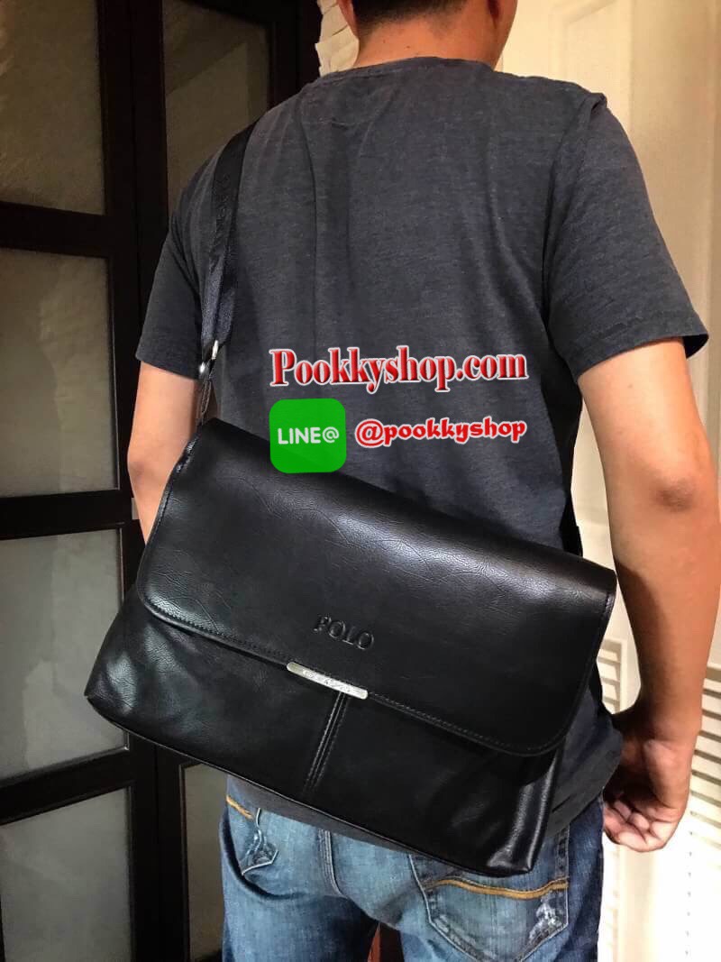 ReStock! ใครที่พลาดรอบที่แล้ว รอบนี้ห้ามพลาดนะคะ! POLO MEN CROSSBODY BAG กระเป๋าสะพาย Limited Edition หนังนิ่มเรียบด้านในเป็นหนังกลับเปิดปิดด้วยฝาปิดแม่เหล็กซ่อนด้านในพร้อมซิปสะดวกใช้ ด้านหน้าปั้มโลโก้ ด้านหลังมีช่องซิป ขนาดกำลังดี น้ำหนักเบา ใส่เอกสาร A4