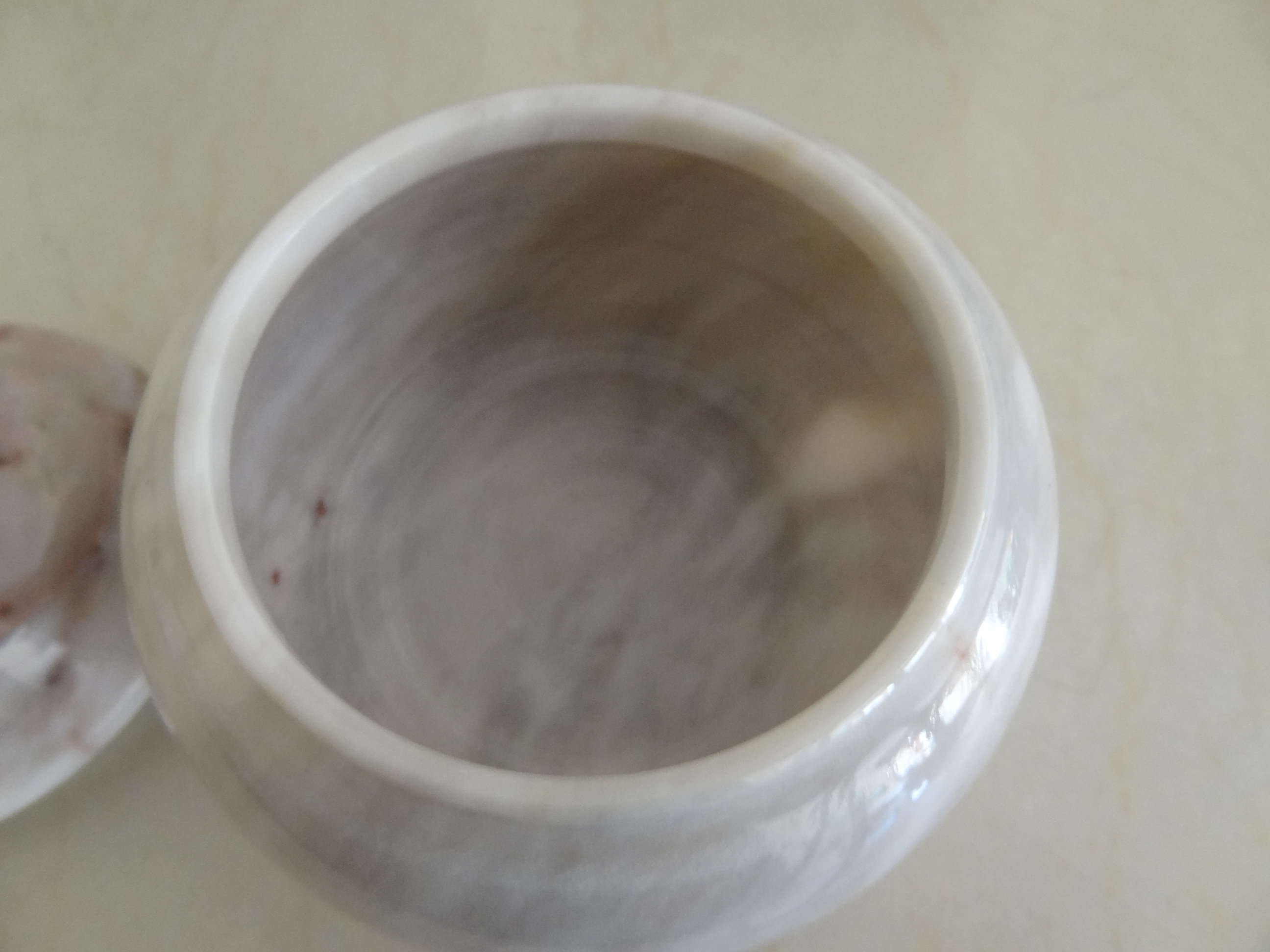 ผอบหินอ่อน ขนาดสูง8 เซนติเมตร กว้าง 9 เซนติเมตร