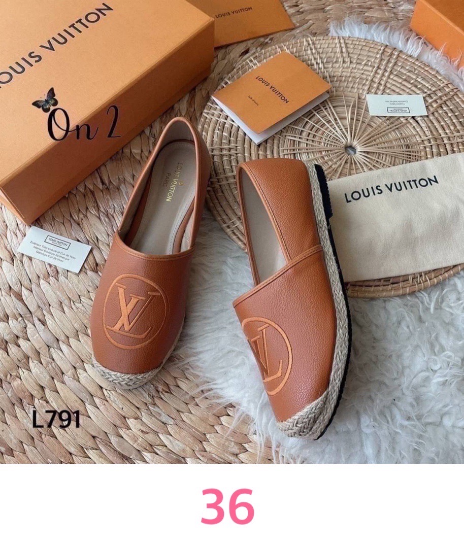 SALE ลดกระหน่ำเคลียร์สต๊อก 350 ส่งฟรี ems เลยจ้า สินค้าใหม่ไม่มีตำหนิ