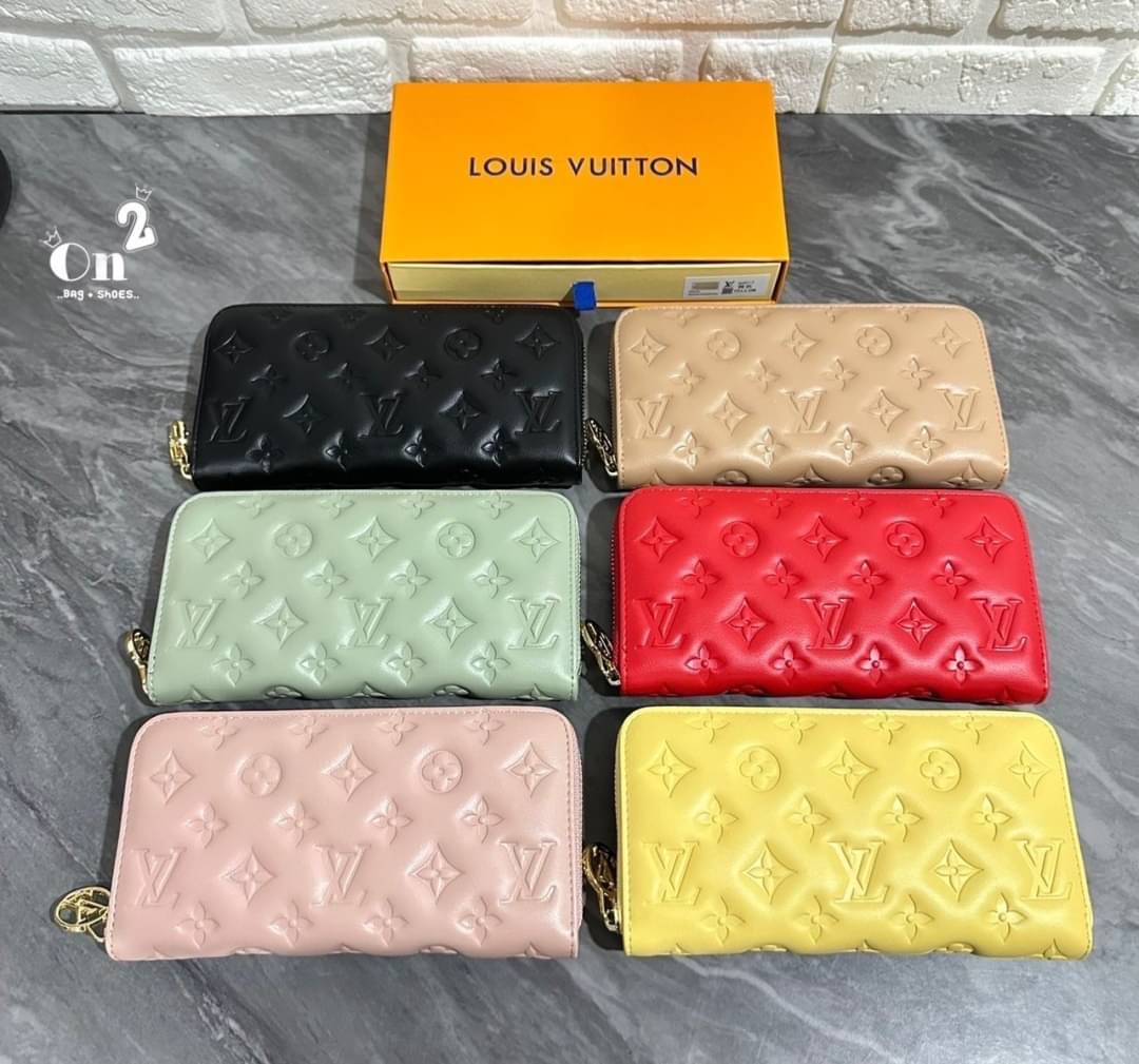 Louis Vuitton LV envelope wallet กระเป๋าสตางค์ใบยาว ใส่การ์ดใส่แบงค์ได้ สวยหรู สีเยอะ เลือกสีสิริมงคลได้ค่ะ เหมาะสำหรับเป็นของฝากของขวัญหรือใช้เองก็เลิศค่ะ